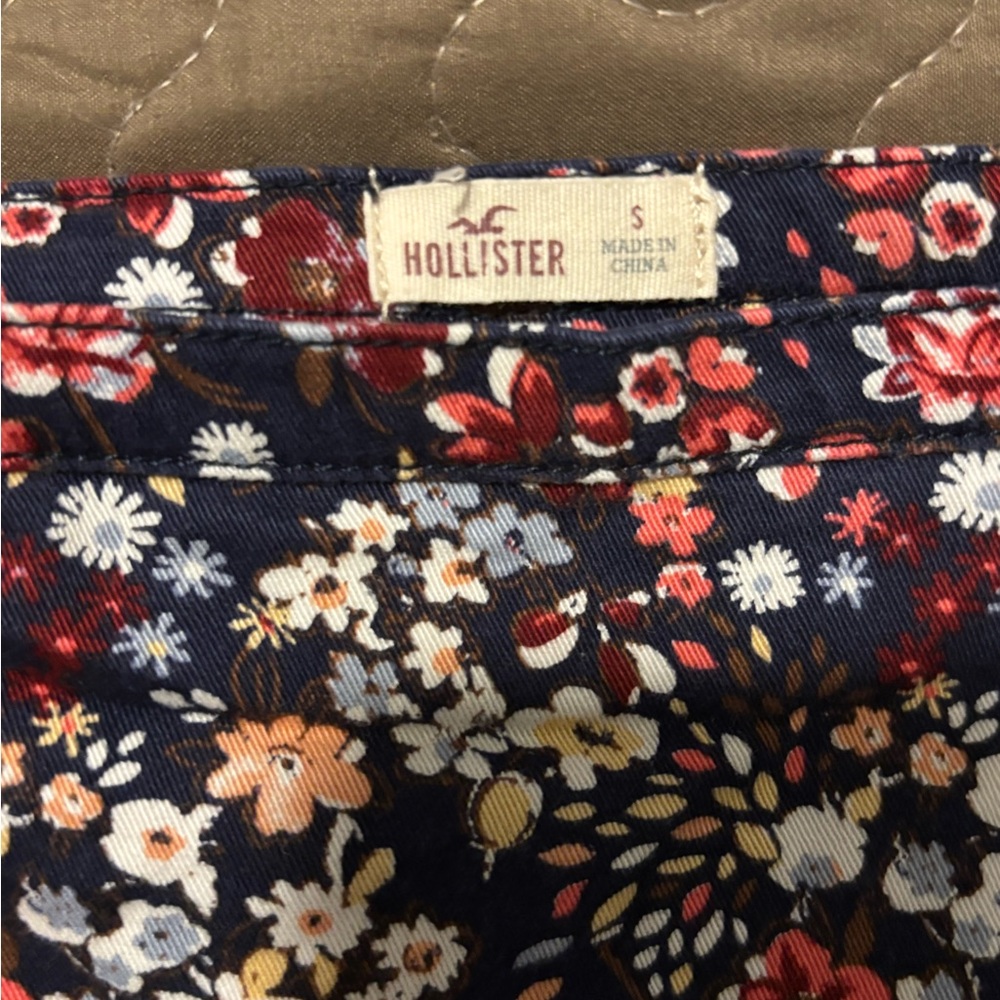 Hollister Kids Floral Bottoms - Blue and Red